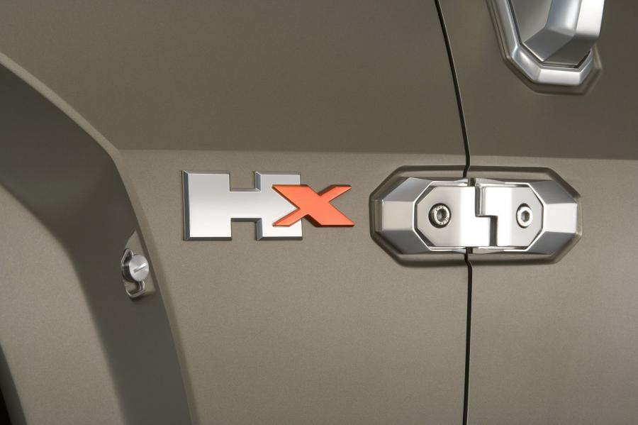 Логотип Hummer HX Concept 2008 года  (фото 29 из 51)